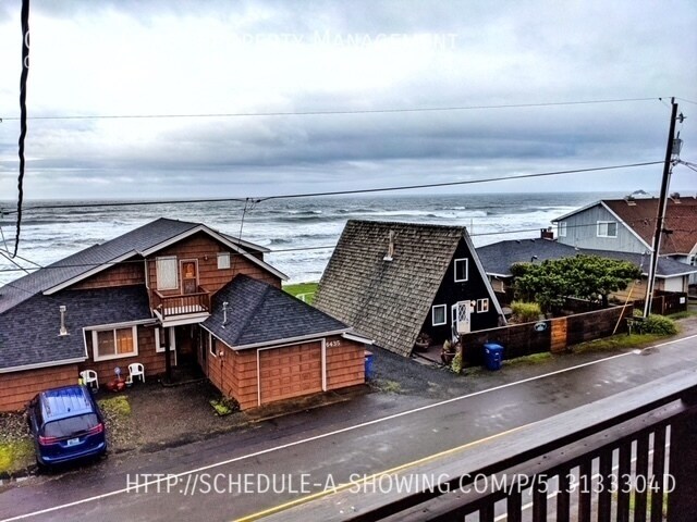Foto del edificio - Outstanding 4 Bedroom House Lincoln City