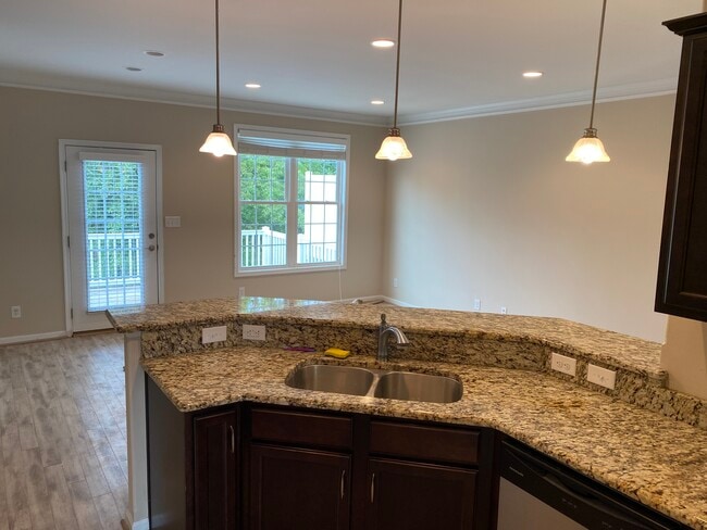 Family room and deck - 206 Rowse Dr