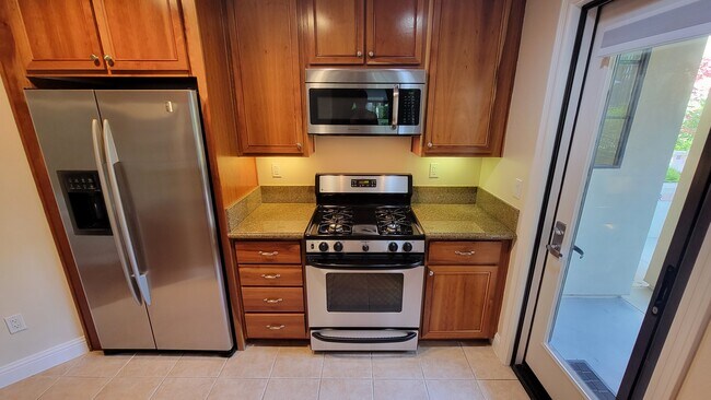 Foto del edificio - 633 Elm St