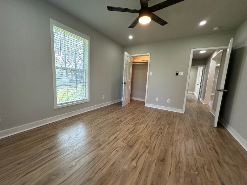 Primary Photo - 1025 E Tennie St