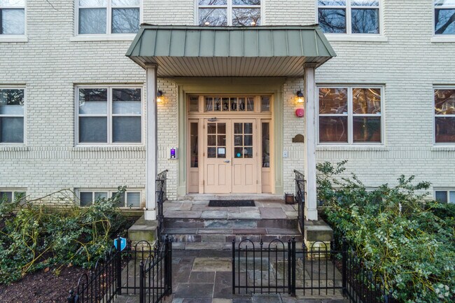 Entrance - 1300 Taylor St NW