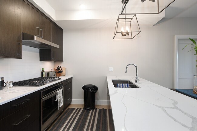 Photo du bâtiment - 741 Travino Ln