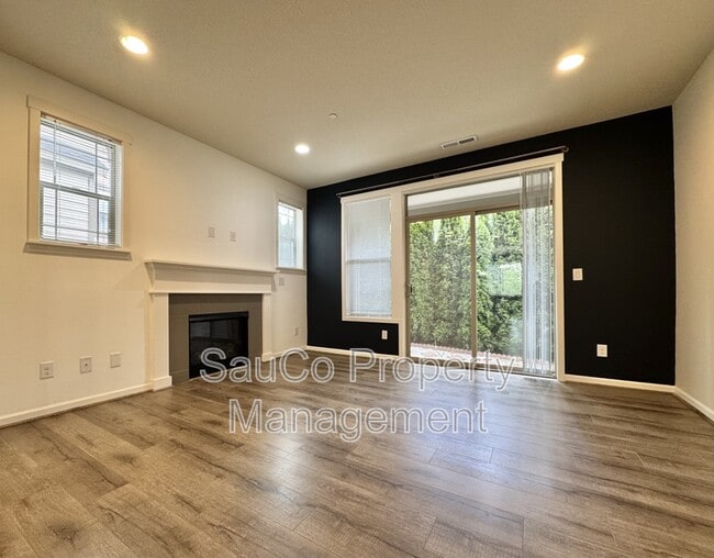 Building Photo - 13558 SW Beach Plum Terrace