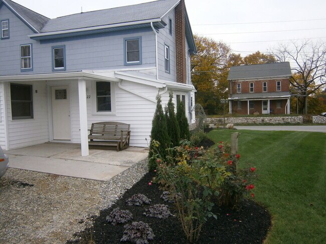 Foto del edificio - 3 BR, 1 Bath Home in Spring Grove School D...
