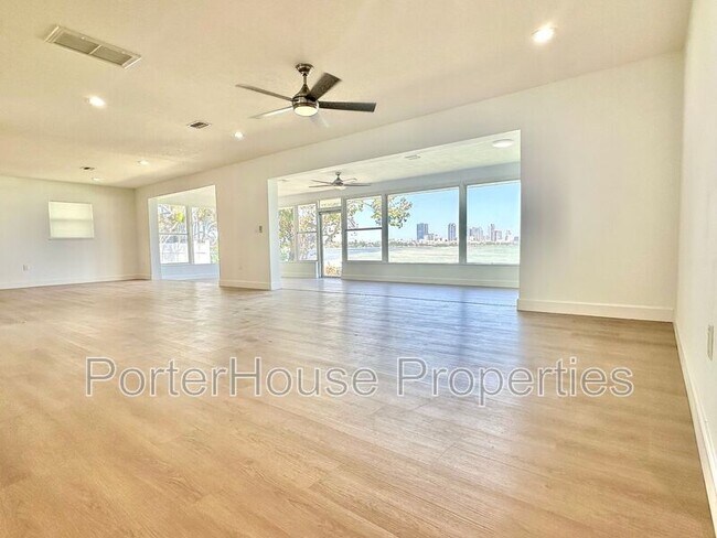 Foto del edificio - 501 22nd Ave SE