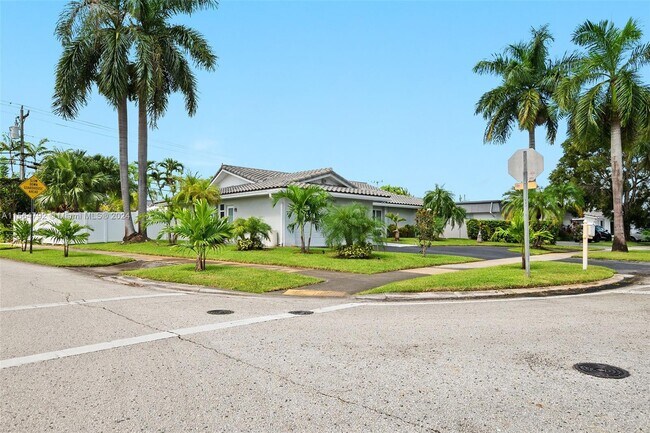 Foto del edificio - 21100 Highland Lakes Blvd