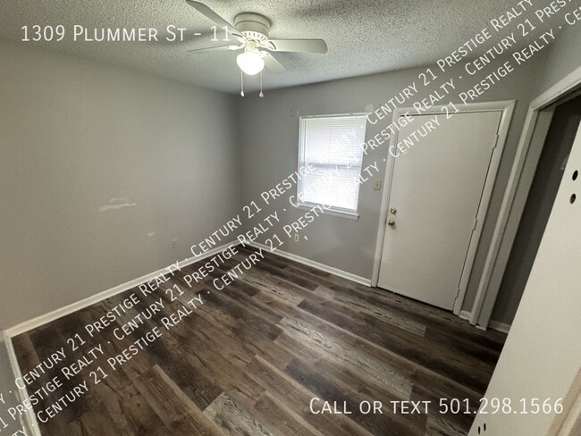 Building Photo - 1309 Plummer St