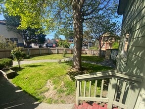 Building Photo - 1021 E St