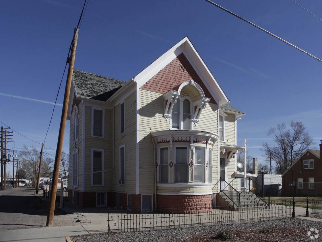 715 15th St, Greeley, CO 80631 Apartments in Greeley, CO