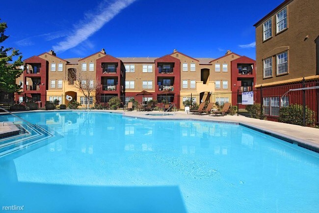 Foto del edificio - 2 br, 2 bath Apartment - Camino Real Saragosa