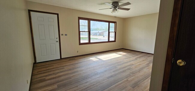 Foto del edificio - 3 bedroom house for rent
