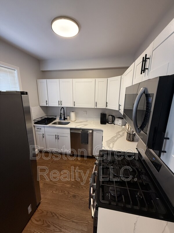 Foto del edificio - 726 E 2nd St