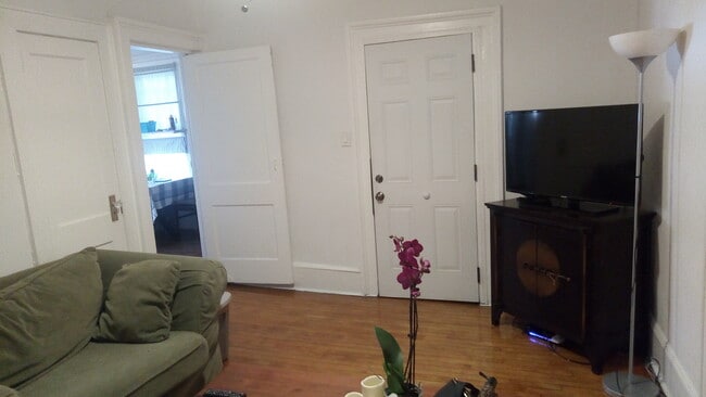 Living Room - 9 Scribner Ave