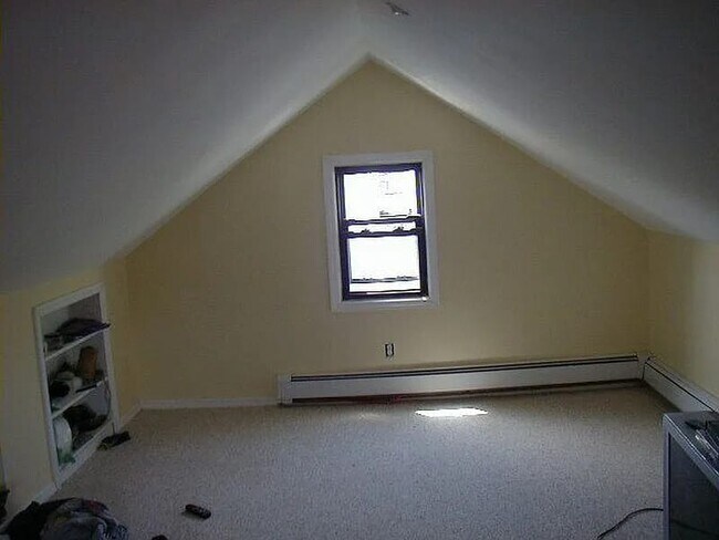 Building Photo - 117 Lawson St