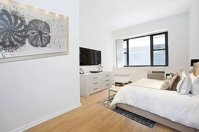 Building Photo - 312 West 58th Street