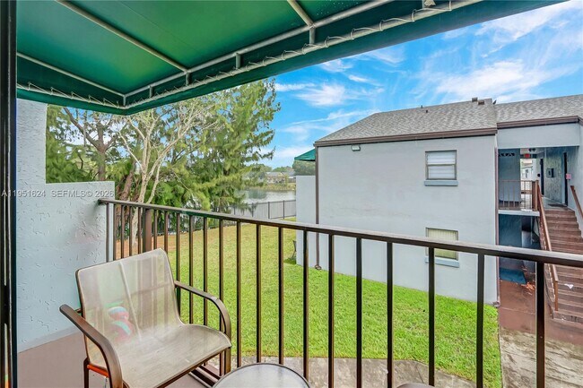 Foto del edificio - 7411 SW 152nd Ave