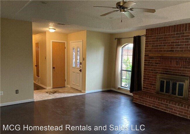 Building Photo - 3 br, 2 bath House - 1819 Sundown Dr