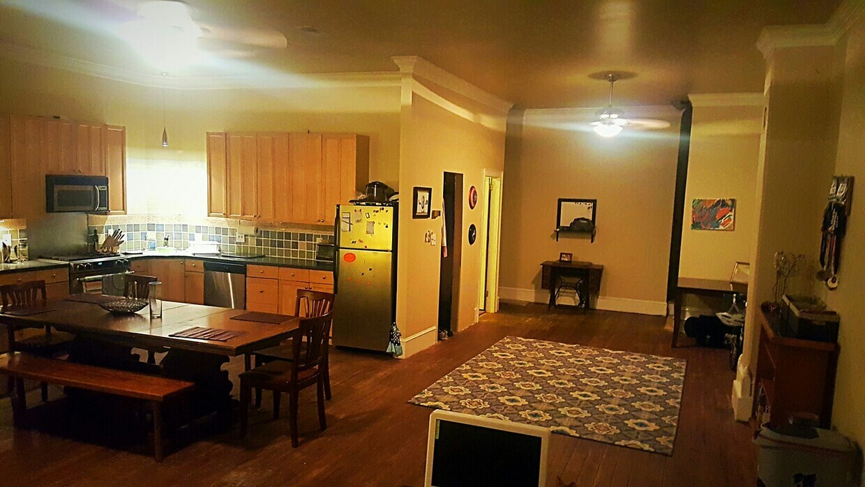 Primary Photo - 4-5 Points Rd