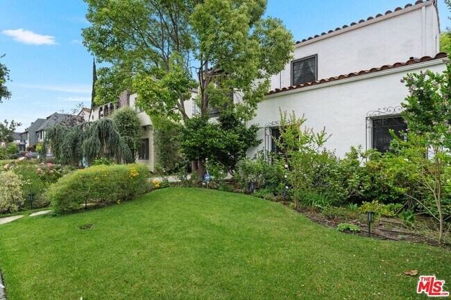 Building Photo - 6258 Warner Dr