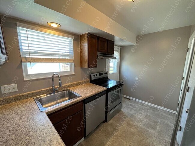 Foto del edificio - 28778 Starbright Blvd