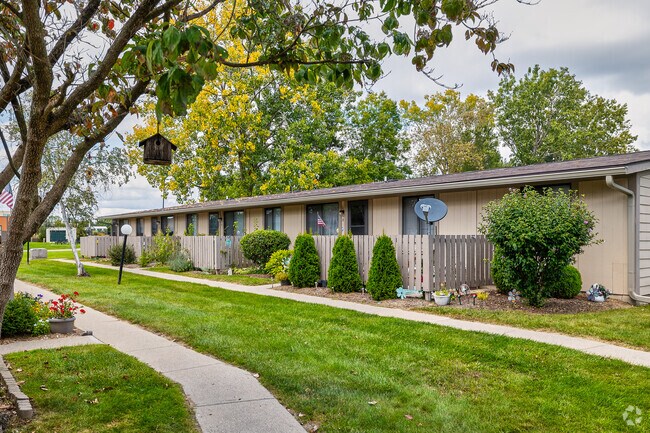 Apartamentos del oeste - Garden Court Apartments