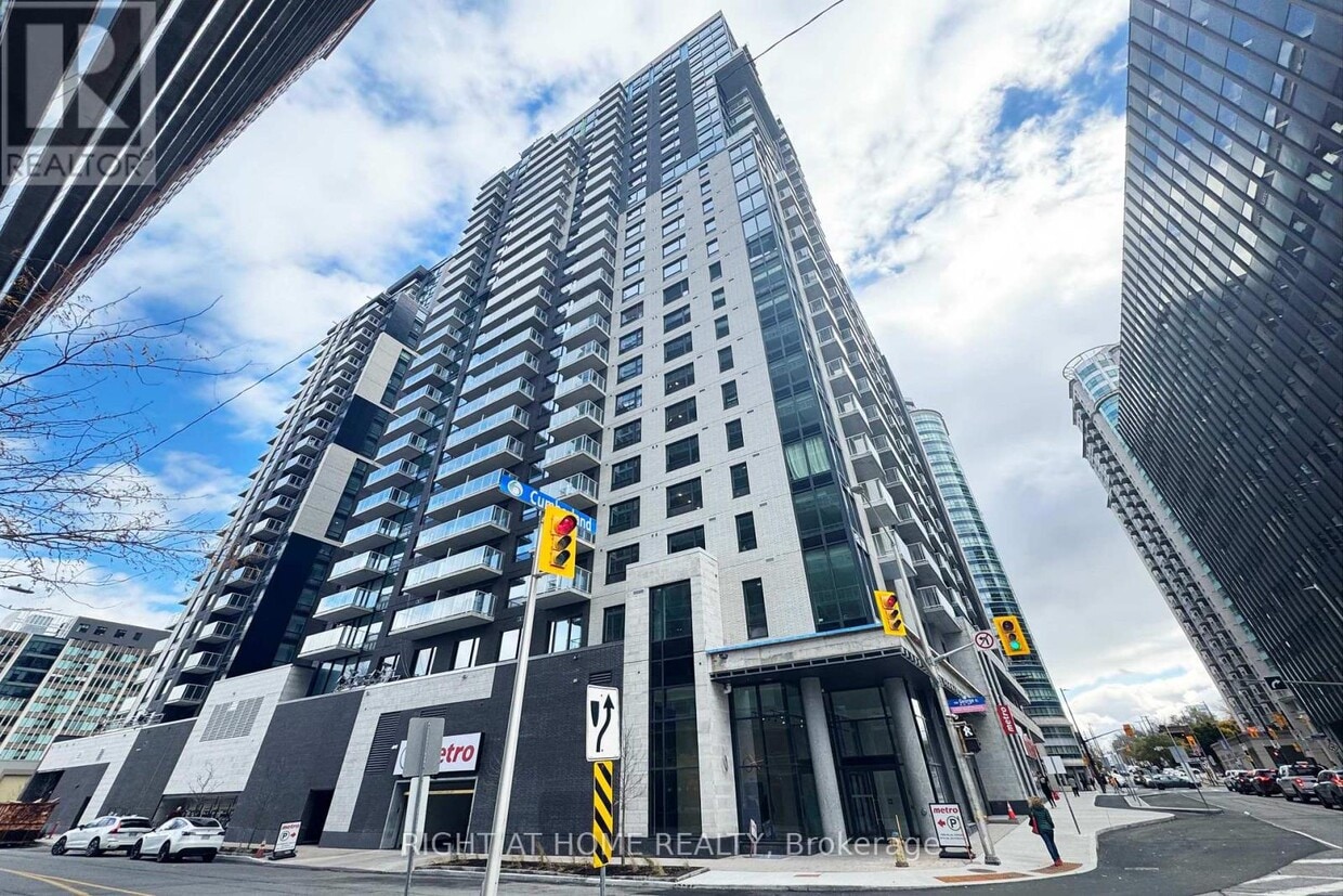Primary Photo - 180 George St