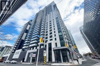 Building Photo - 180 George St