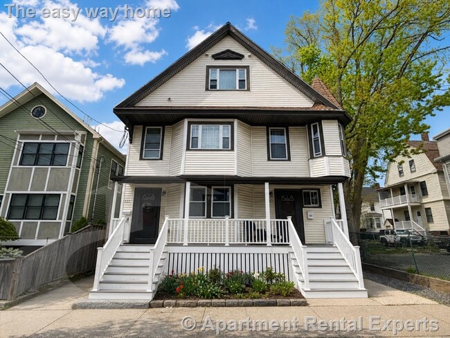 Building Photo - 121 Morrison Ave