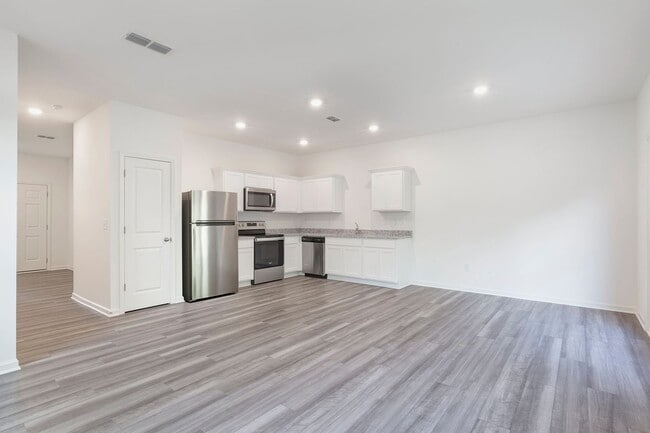 Foto del edificio - Newly Constructed 3/2.5 Townhome w/ Privat...