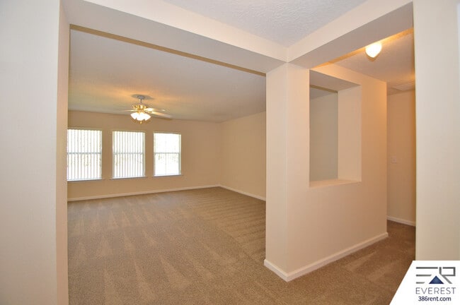 Foto del edificio - 9 Waywood Pl