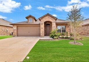 Building Photo - 9104 Herringbone Dr