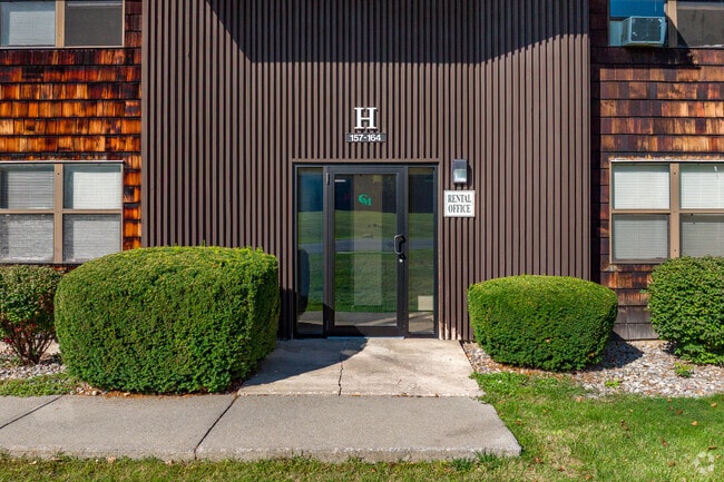 Entrance - Chicopee Mews