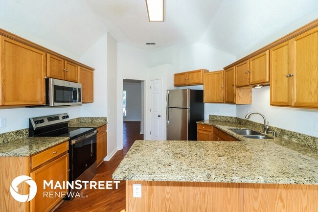 Building Photo - 6123 English Ivy N