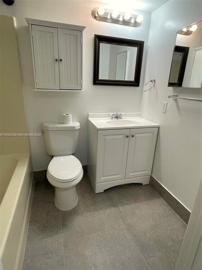 Foto del edificio - 3660 N 56th Ave