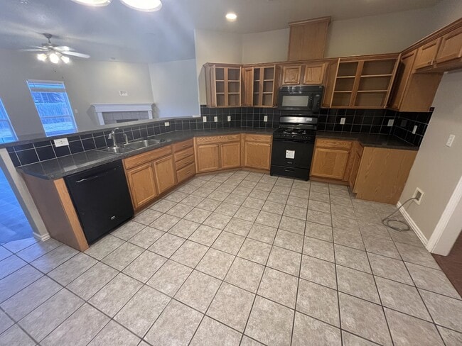 Foto del edificio - 2321 SW 94th St