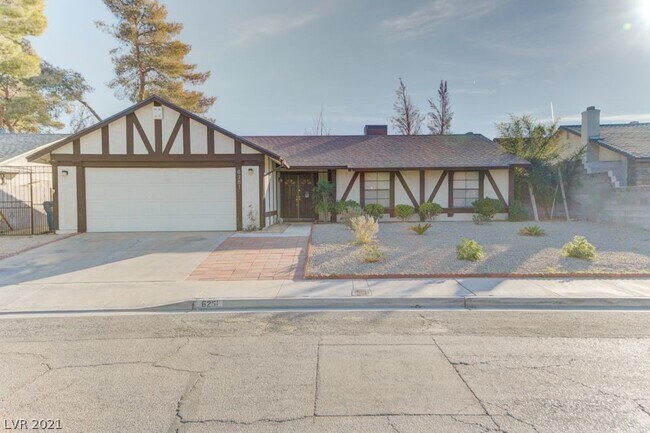 Foto del edificio - 6261 W La Palma Pkwy