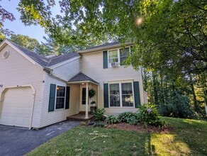 Building Photo - 190 Deer Ln