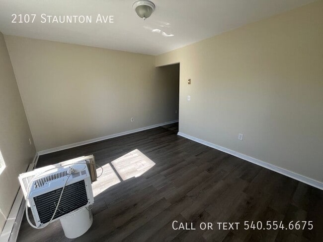 Building Photo - 2107 Staunton Ave NW