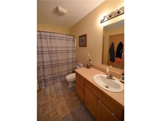 Foto del edificio - 12858 Woodfern Ln