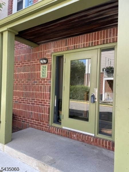 Building Photo - 50 Pine St