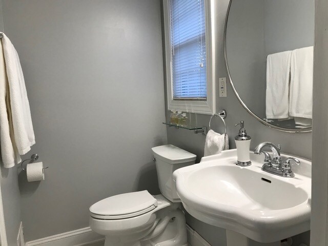 En Suite Bathroom - 6836 Park South Dr