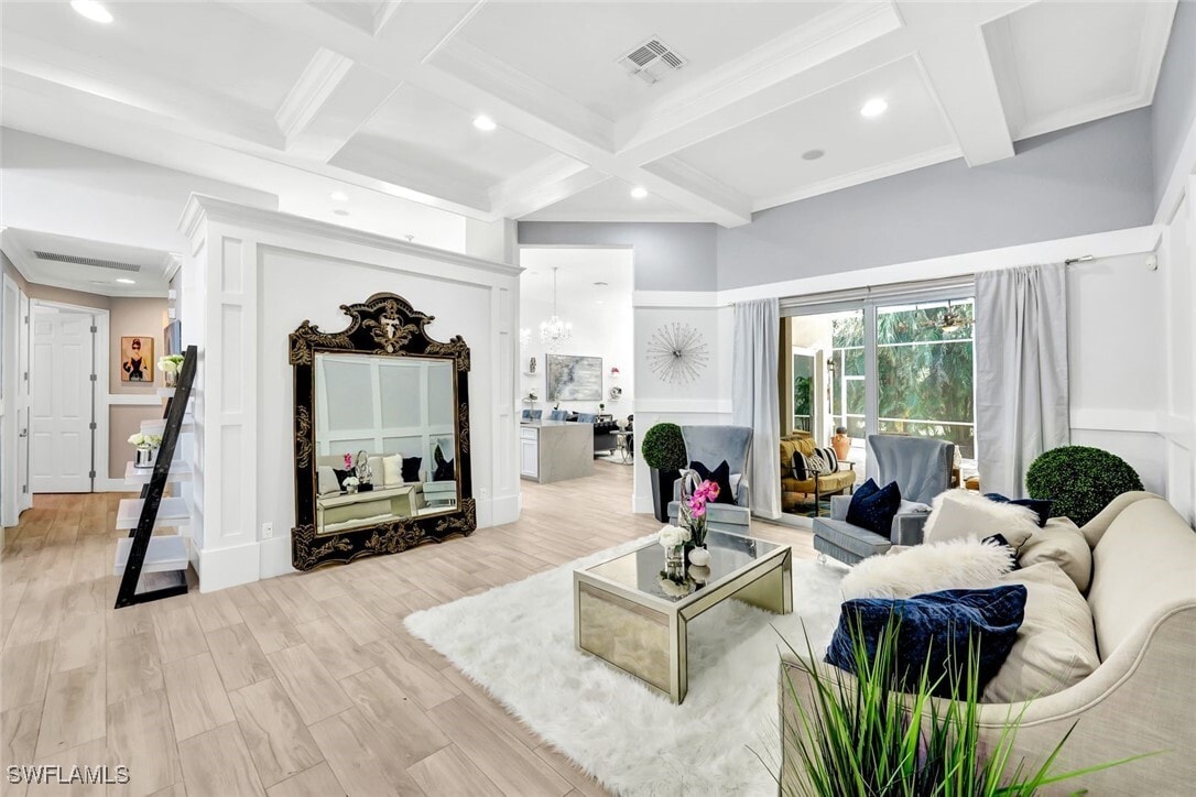 Foto principal - 8910 Paseo De Valencia St