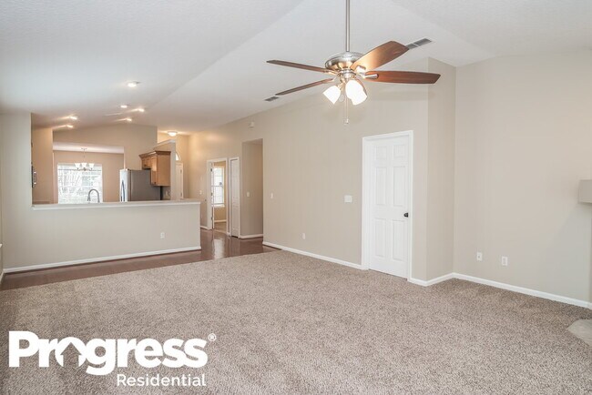 Foto del edificio - 573 Redberry Ln