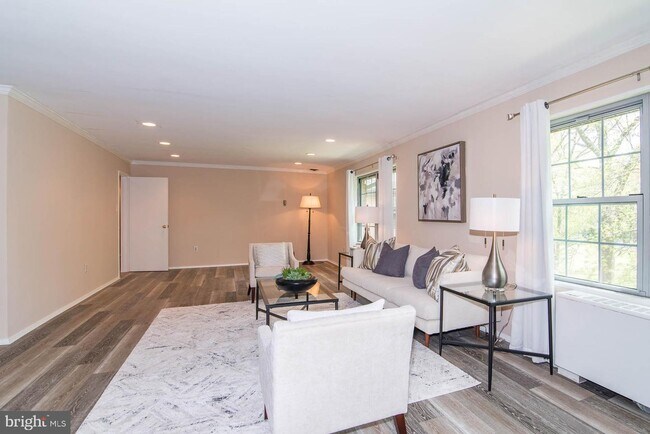 Building Photo - 5301 Westbard Cir