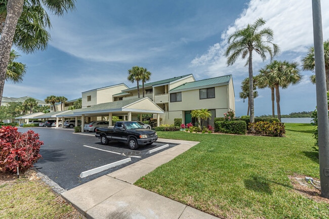 Building Photo - 1840 Tarpon Ln