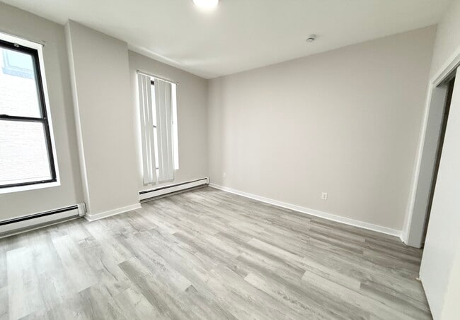 Building Photo - 63 Ruggles St