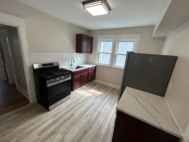 Building Photo - 473 Colvin Ave