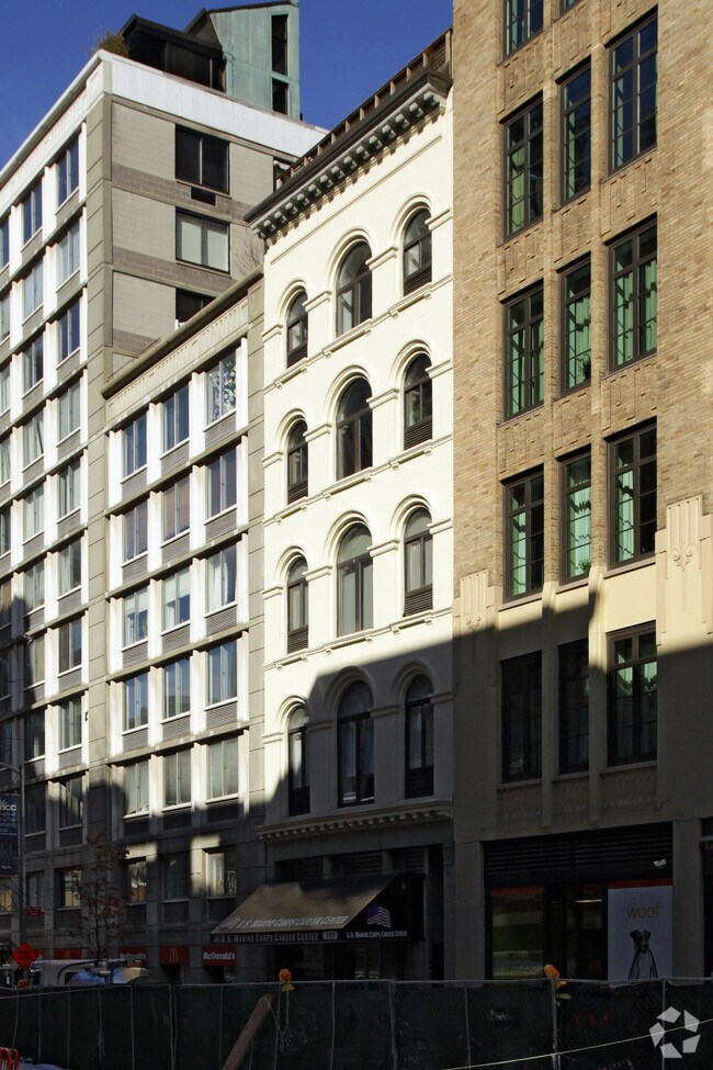 Foto principal - 165 Chambers St