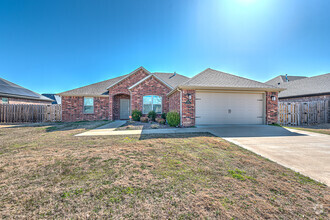 Building Photo - 1871 Sunrise Cir