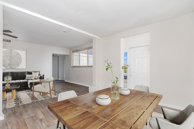 Foto del edificio - 1607 Asmann Ave